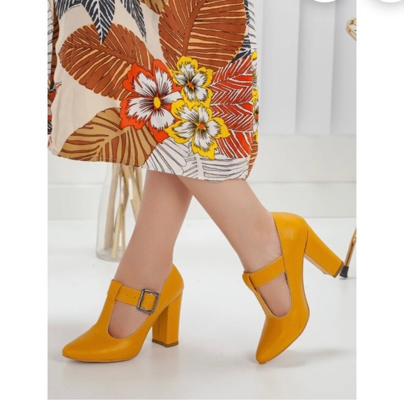 ZARA MARY JANE STRAP HEEL MADE IN SPAIN IN ORANGE ALTERNATIVE VINTAGE HEEL SHOES - Picture 4 of 16